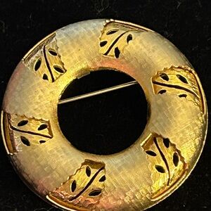 1960s Kramer spinner Day to Night gold tone broach!  Mint condition! Rare!